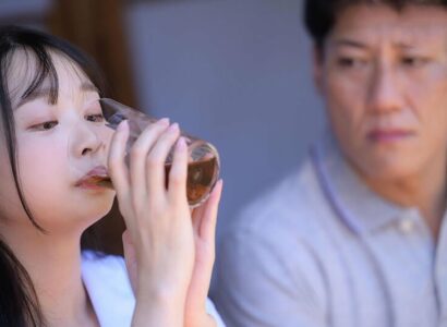 Paman Kasih Obat Perangsang Lalu Ngentot Keponakannya Tanpa Meleset Satupun
